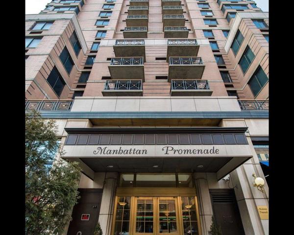 Manhattan Promenade