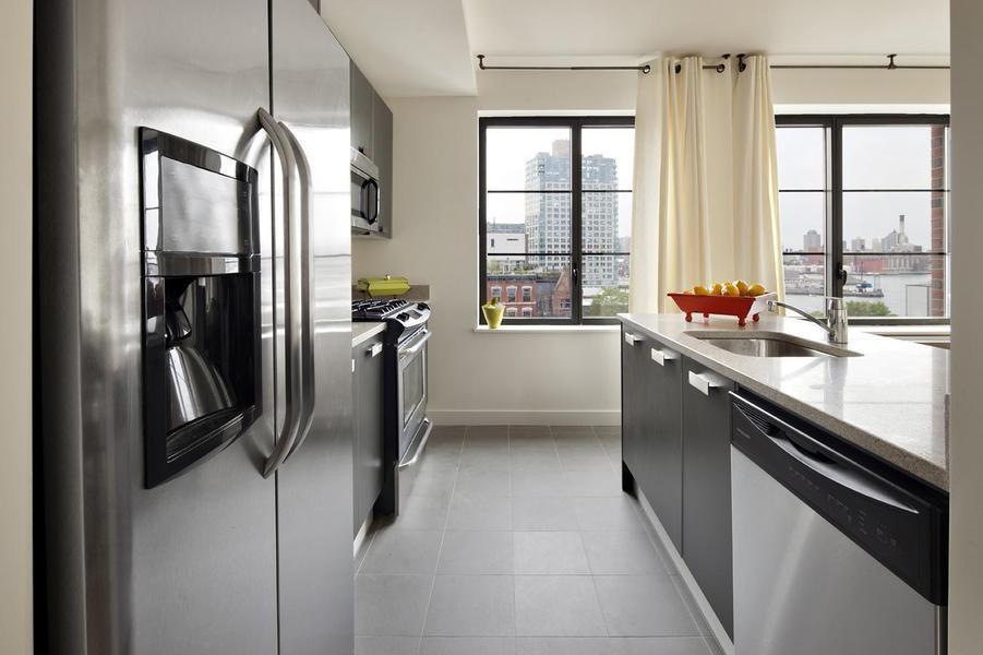 15 Dunham Place