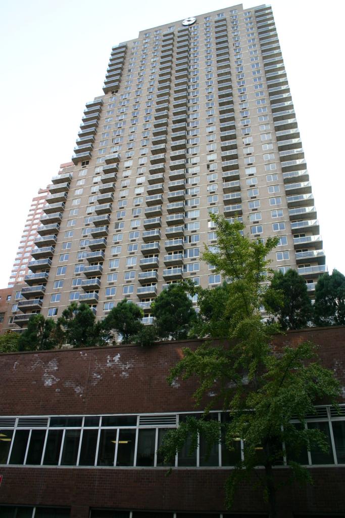 515 East 72nd Street