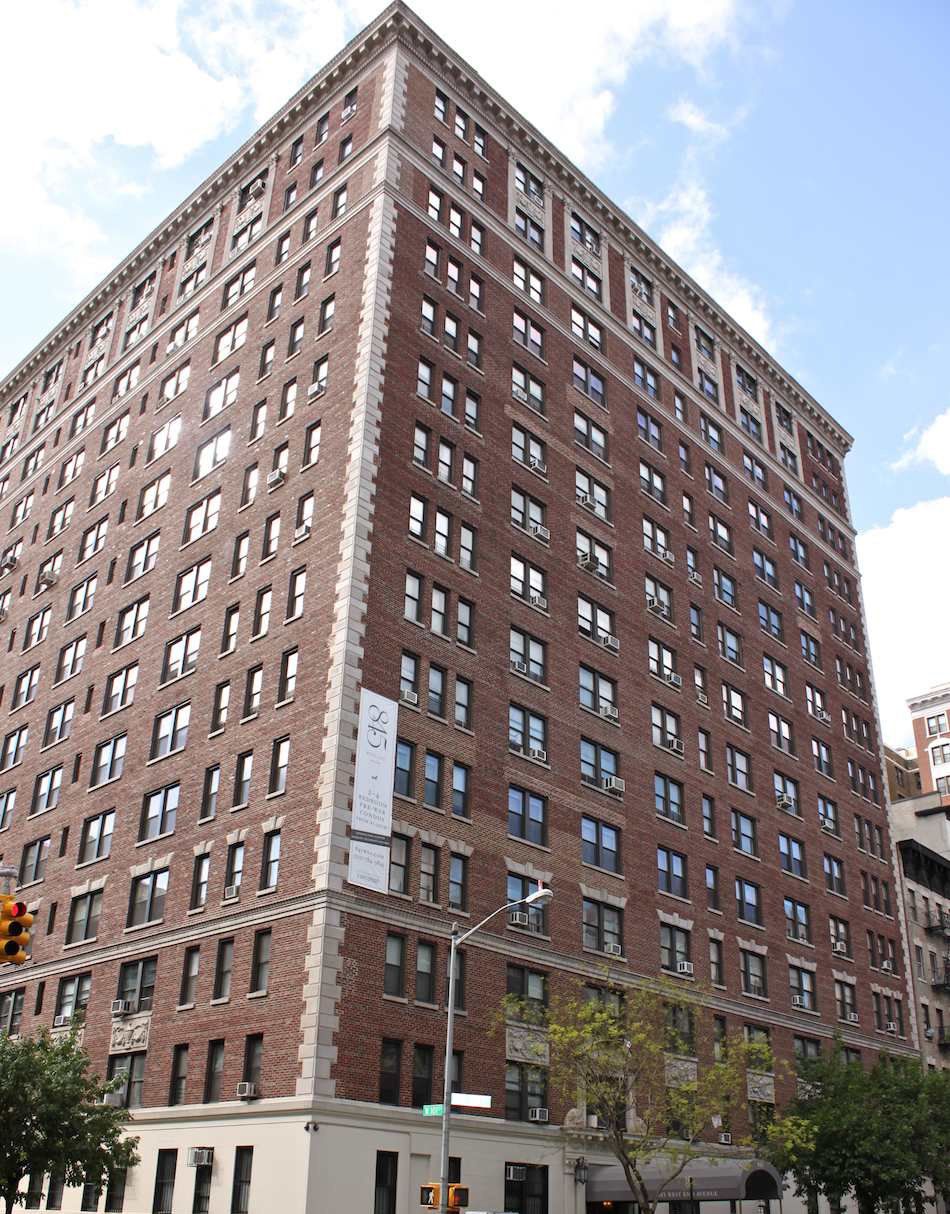 845 West End