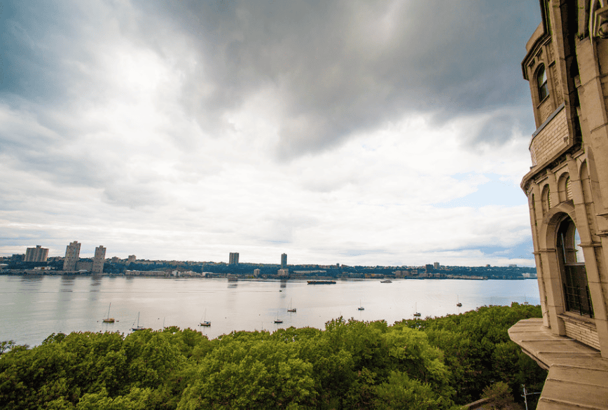 125 Riverside Drive