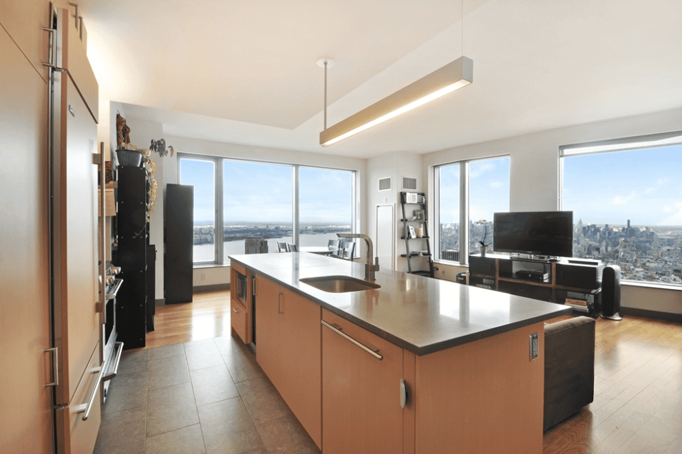 8 Spruce Street