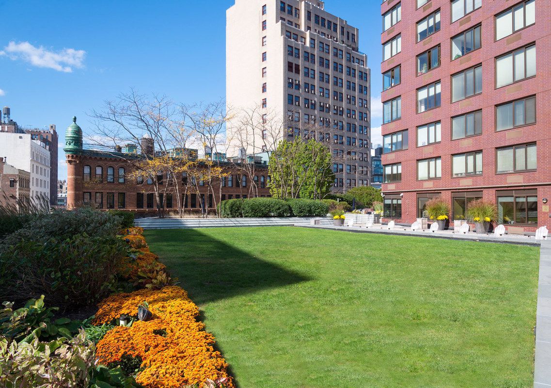 1 Union Square South