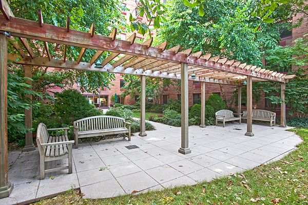 South Cove Plaza
