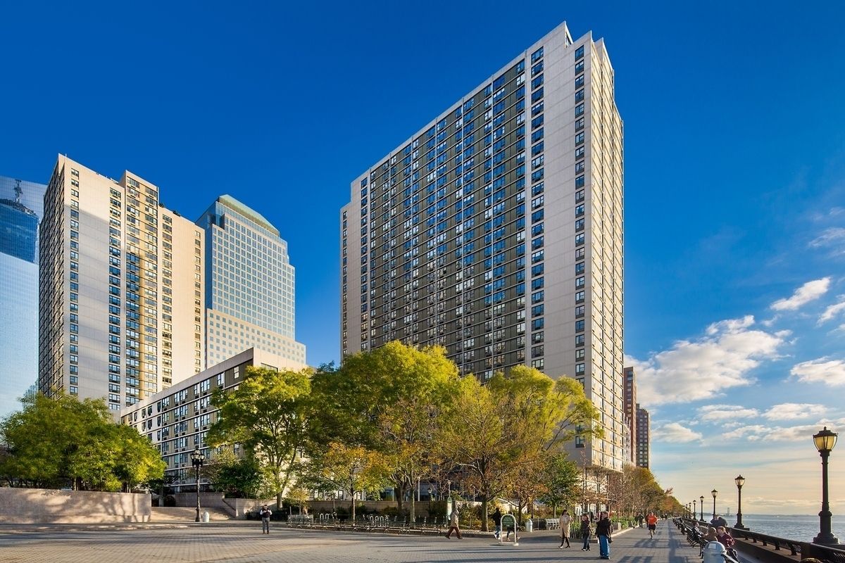 365 South End Avenue