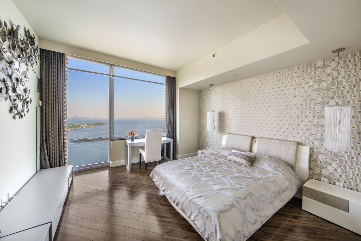 The Ritz-Carlton