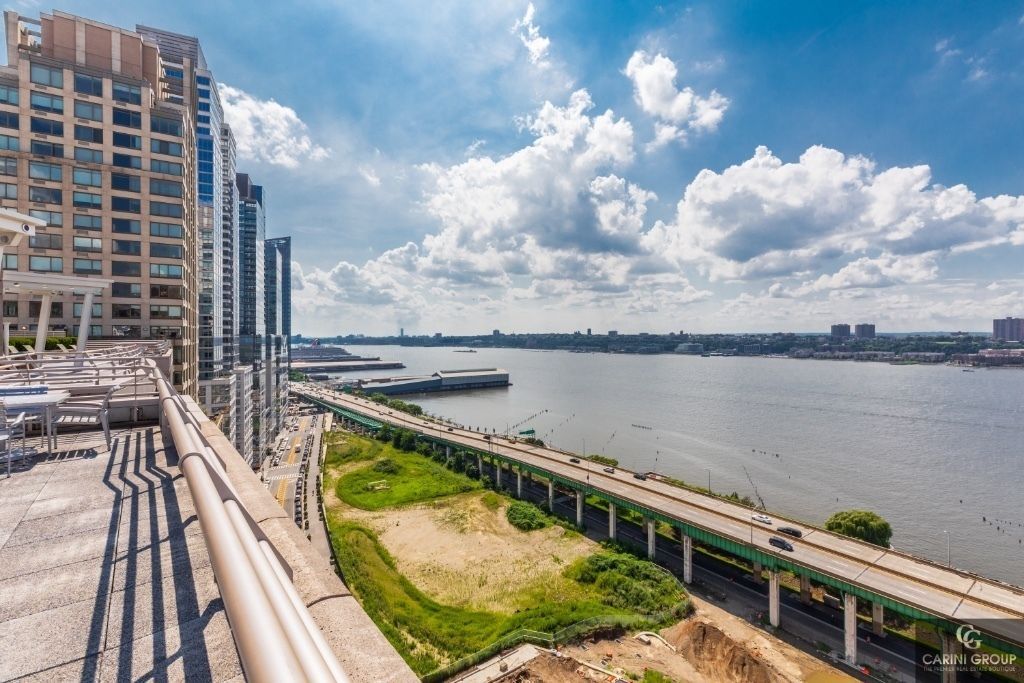 Trump Place 120
