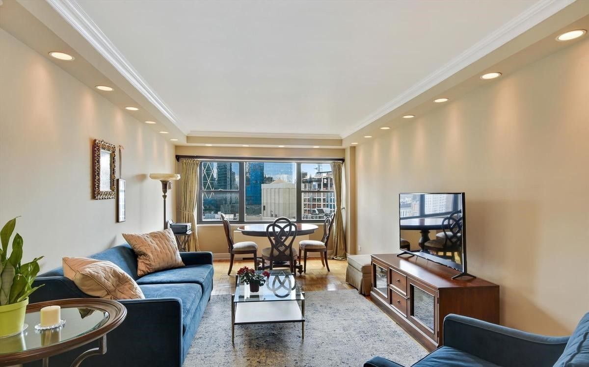 One Lincoln Plaza