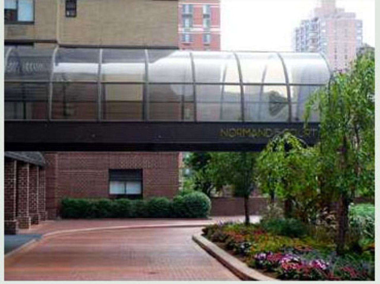 Normandie Court