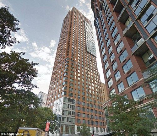 41 River Terrace