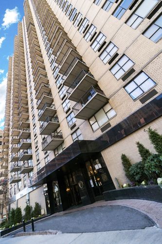 330 East 39th Street
