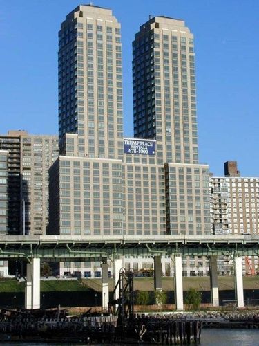 160 Riverside Blvd