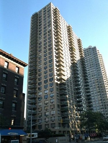 200 East 33rd Street